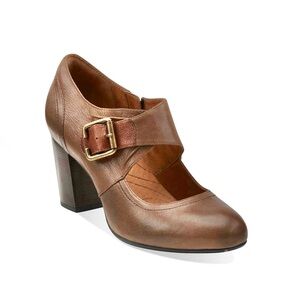 Indigo by Clarks Town Club Heel in Taupe